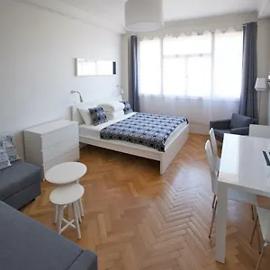 https://casa-anna-apartment-opletalova.praguehotelsweb.com